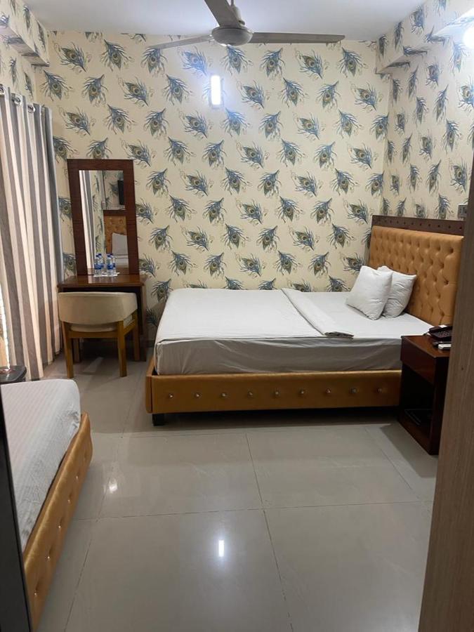 Hotel Blue Castle Дака Екстериор снимка